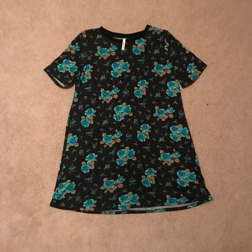 Black Floral T-shirt Dress